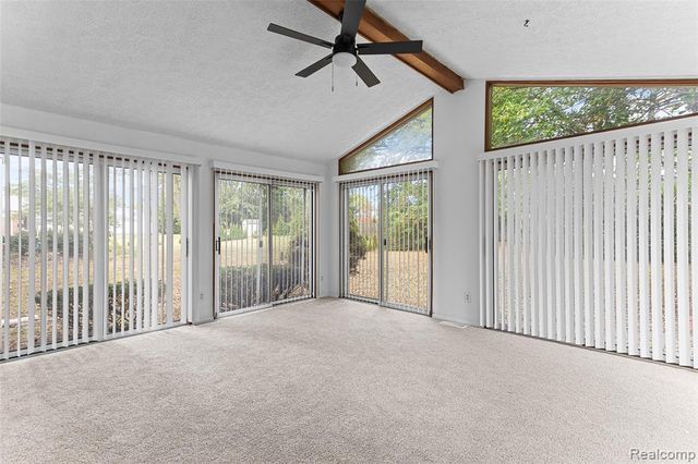 1880 Pelican Court, Troy, MI 48084