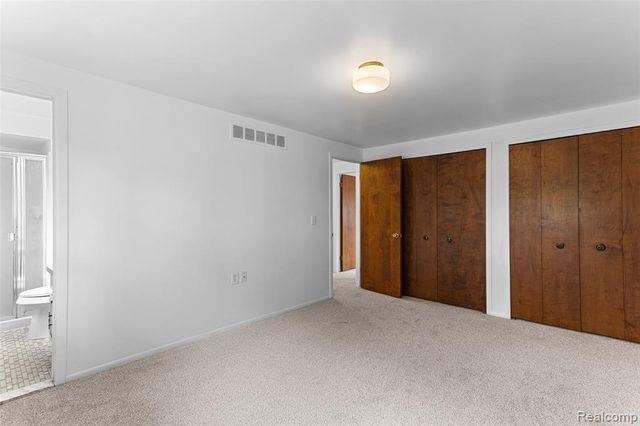 1880 Pelican Court, Troy, MI 48084