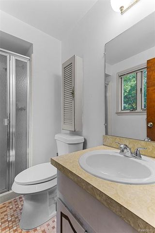 1880 Pelican Court, Troy, MI 48084