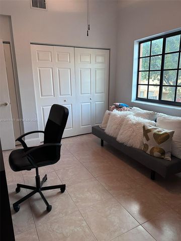 1595 SW 122nd Ave 4-5, Miami, FL 33184