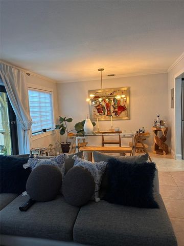 1595 SW 122nd Ave 4-5, Miami, FL 33184