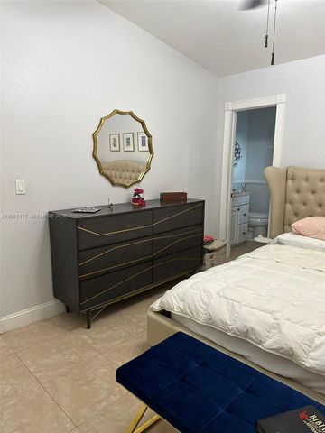 1595 SW 122nd Ave 4-5, Miami, FL 33184