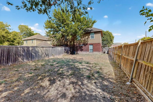 2760 Pike Drive, Lancaster, TX 75134