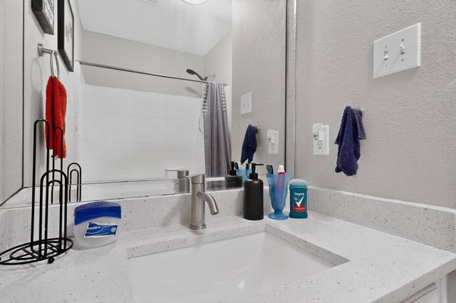 2760 Pike Drive, Lancaster, TX 75134