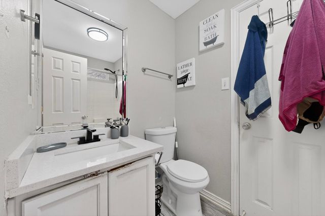 2760 Pike Drive, Lancaster, TX 75134