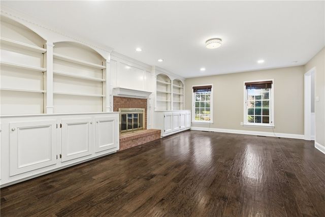 1915 Oakhurst Drive, Mccandless, PA 15101