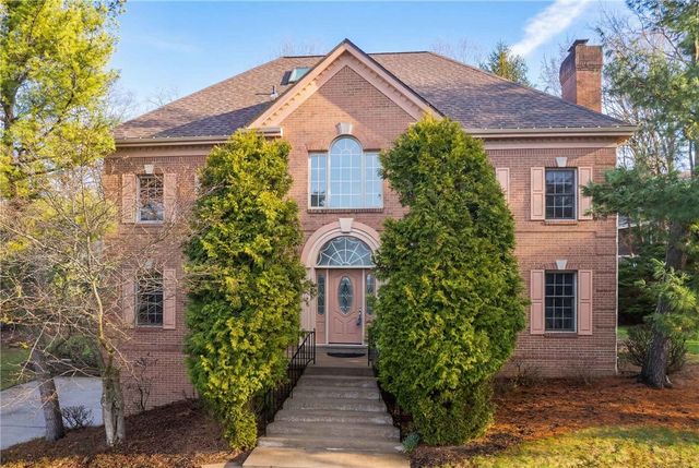 1915 Oakhurst Drive, Mccandless, PA 15101