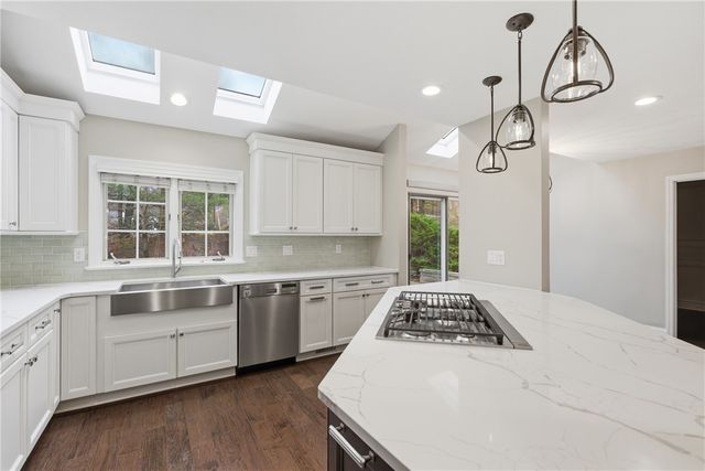 1915 Oakhurst Drive, Mccandless, PA 15101