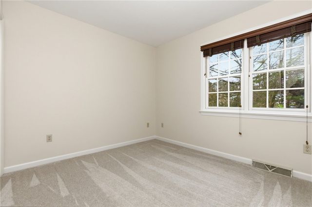 1915 Oakhurst Drive, Mccandless, PA 15101