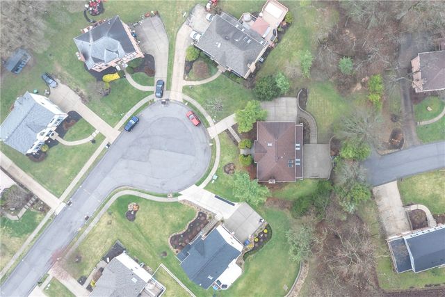 1915 Oakhurst Drive, Mccandless, PA 15101