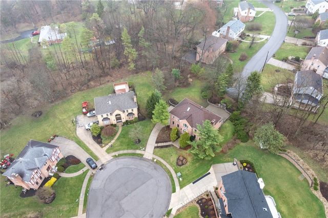 1915 Oakhurst Drive, Mccandless, PA 15101