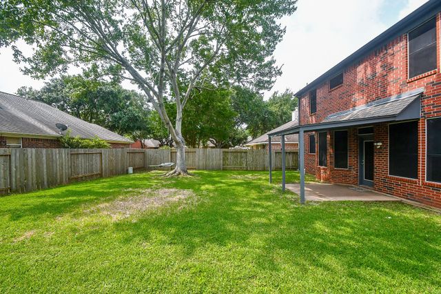 215 Windrift Court, Sugar Land, TX 77479