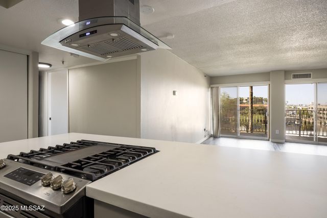 425 W Paseo Redondo Apt 4G, Tucson, AZ 85701
