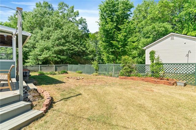 1274 W Wylie Bridge Rd, Woodstock, GA 30188