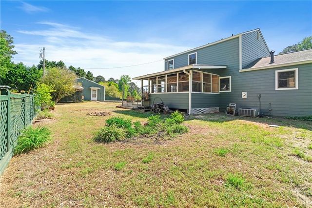 1274 W Wylie Bridge Rd, Woodstock, GA 30188