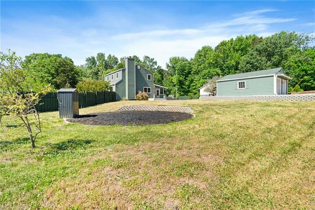 1274 W Wylie Bridge Rd, Woodstock, GA 30188