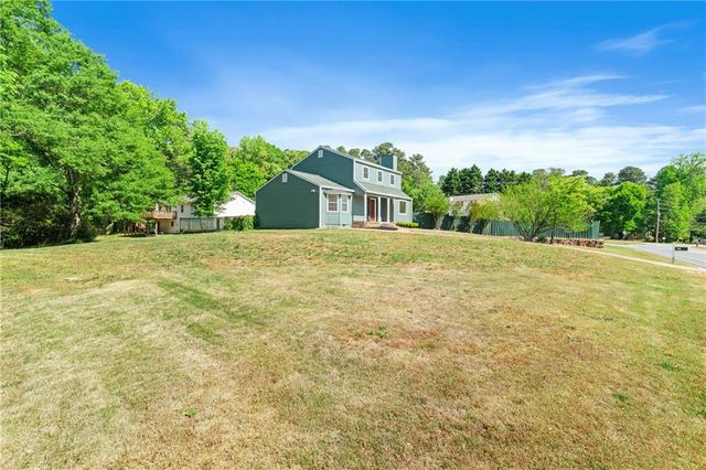 1274 W Wylie Bridge Rd, Woodstock, GA 30188