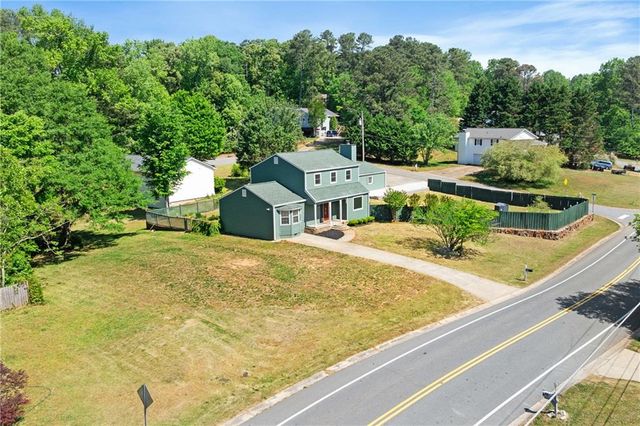 1274 W Wylie Bridge Rd, Woodstock, GA 30188