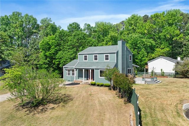 1274 W Wylie Bridge Rd, Woodstock, GA 30188
