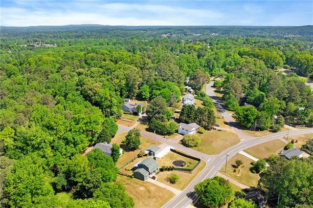 1274 W Wylie Bridge Rd, Woodstock, GA 30188