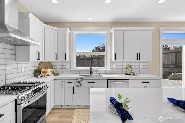 5513 Presley Lane, Ferndale, WA 98248