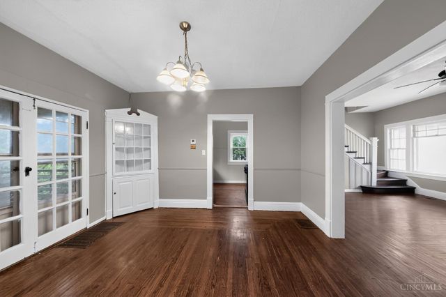 2717 W North Bend Road, Cincinnati, OH 45239
