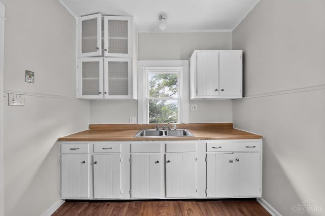 2717 W North Bend Road, Cincinnati, OH 45239