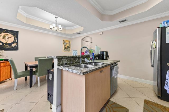 4967 Tradewinds Terrace 605, Fort Lauderdale, FL 33312