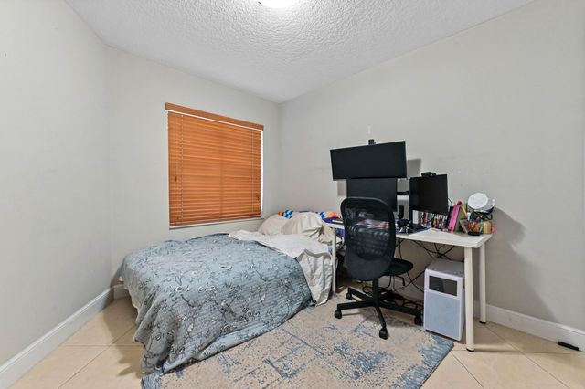 4967 Tradewinds Terrace 605, Fort Lauderdale, FL 33312