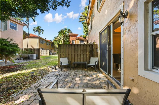 4967 Tradewinds Terrace 605, Fort Lauderdale, FL 33312