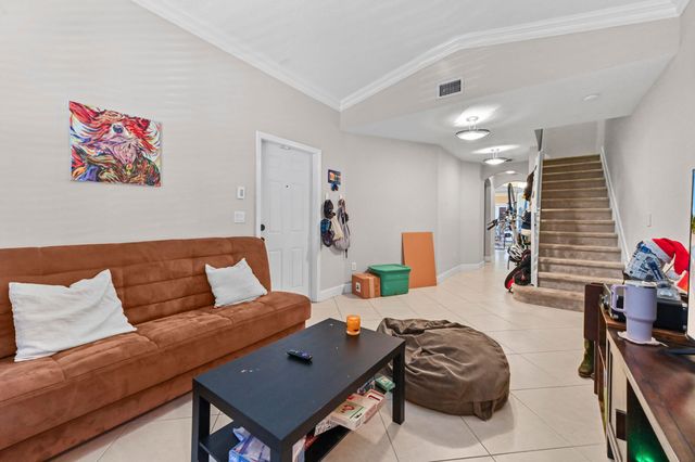 4967 Tradewinds Terrace 605, Fort Lauderdale, FL 33312