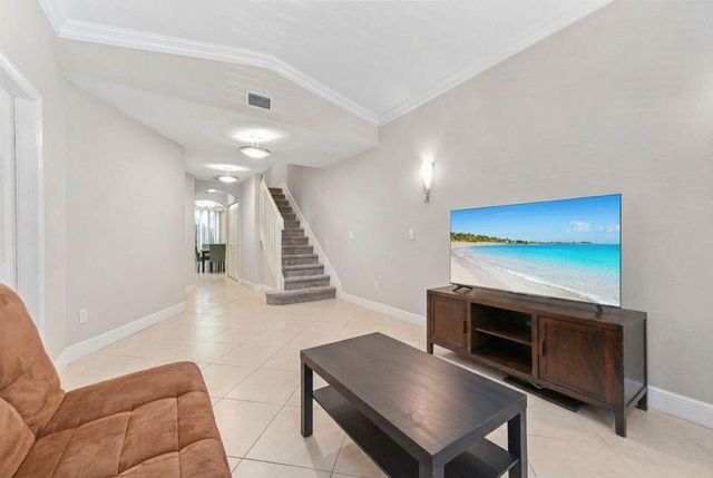 4967 Tradewinds Terrace 605, Fort Lauderdale, FL 33312