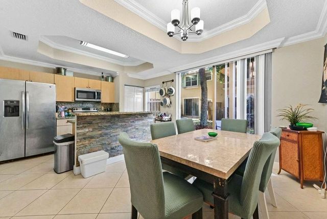 4967 Tradewinds Terrace 605, Fort Lauderdale, FL 33312