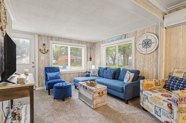 43394 Elm Street, Bangor Twp, MI 49013