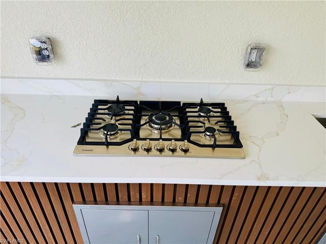 2512 29th ST SW, Lehigh Acres, FL 33976