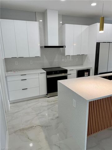 2512 29th ST SW, Lehigh Acres, FL 33976