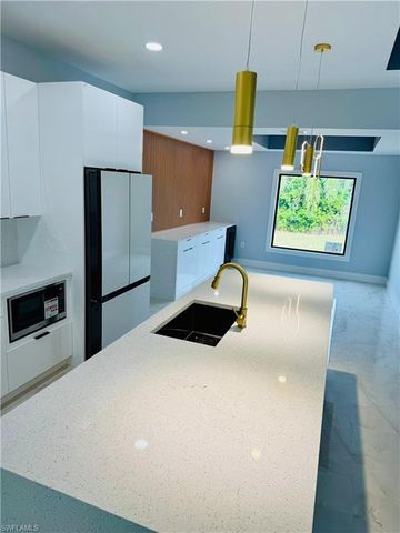 2512 29th ST SW, Lehigh Acres, FL 33976