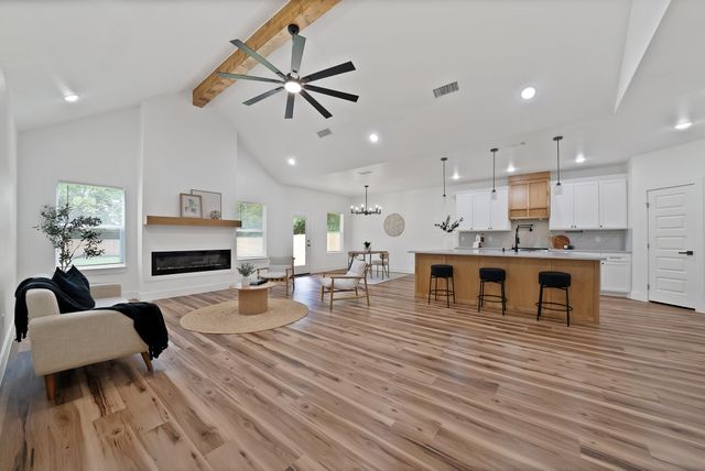 4900 Fitzhugh Avenue, Fort Worth, TX 76105