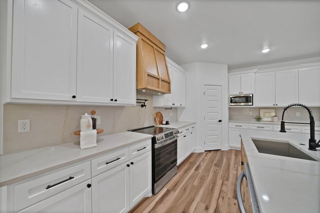 4900 Fitzhugh Avenue, Fort Worth, TX 76105