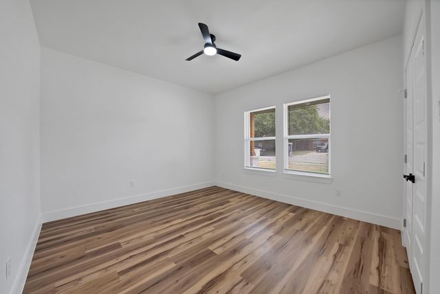 4900 Fitzhugh Avenue, Fort Worth, TX 76105
