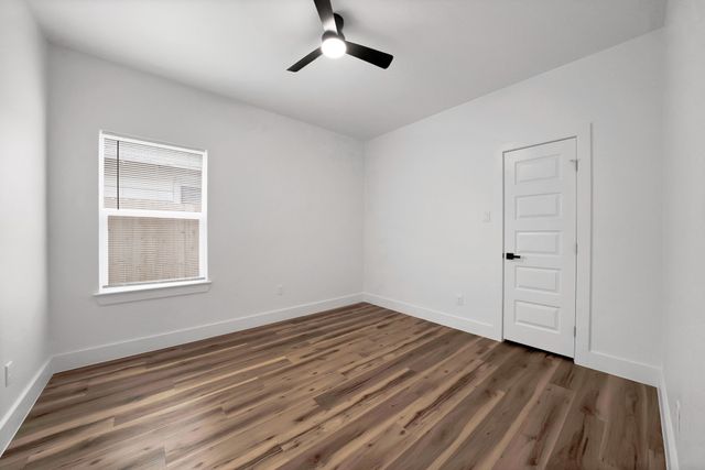 4900 Fitzhugh Avenue, Fort Worth, TX 76105