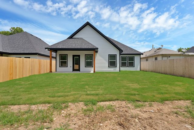 4900 Fitzhugh Avenue, Fort Worth, TX 76105