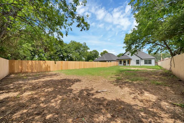 4900 Fitzhugh Avenue, Fort Worth, TX 76105