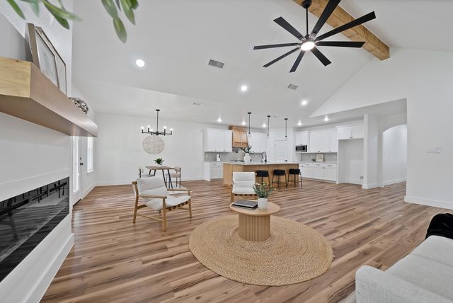 4900 Fitzhugh Avenue, Fort Worth, TX 76105