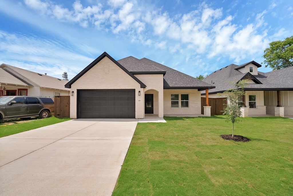 4900 Fitzhugh Avenue, Fort Worth, TX 76105