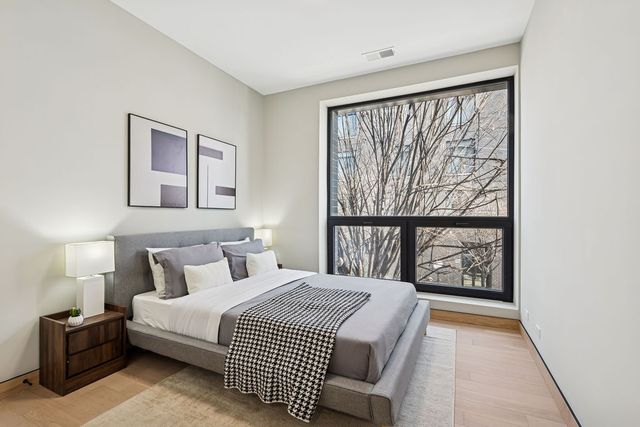 466 N Paulina Street PH-401, Chicago, IL 60622