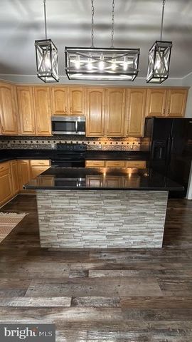 3031 CHOGBURN LN, Dumfries, VA 22026