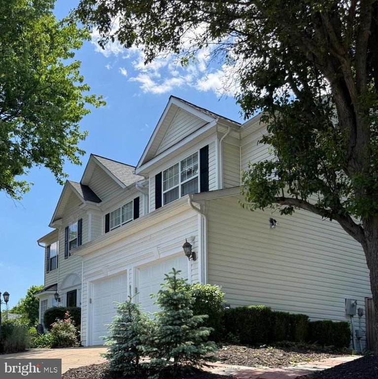 3031 CHOGBURN LN, Dumfries, VA 22026