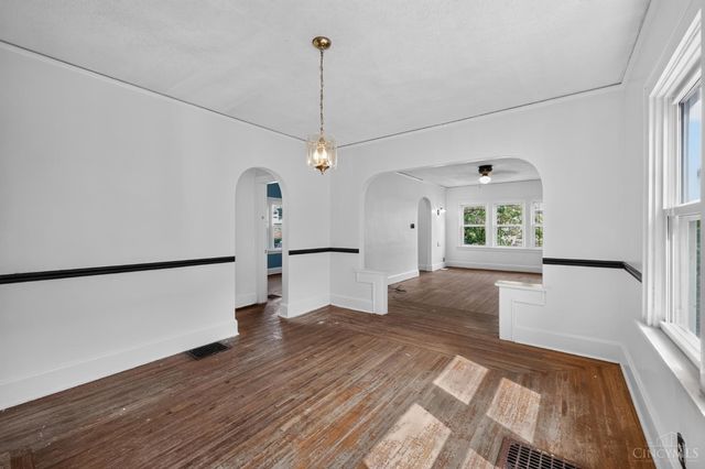 1803 Lawn Avenue, Cincinnati, OH 45237