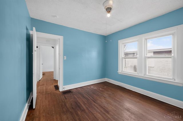 1803 Lawn Avenue, Cincinnati, OH 45237